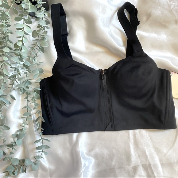 Victoria's Secret Other - Victoria’s Secret Knock Out Sports Bra NWT